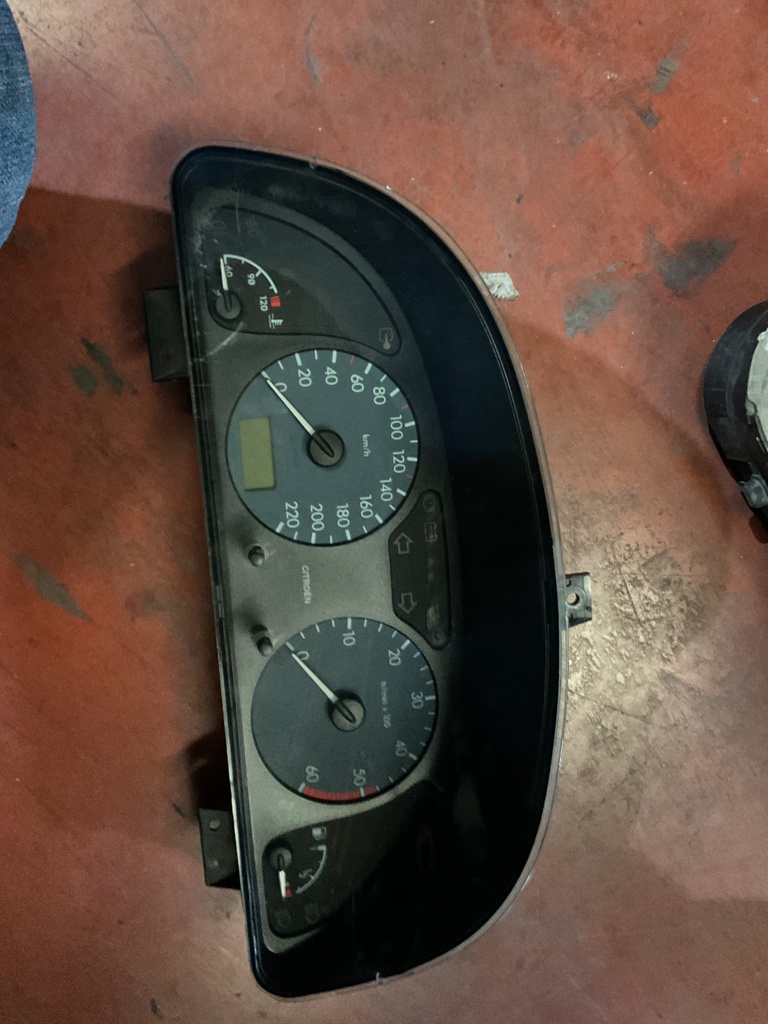 Cuadro instrumentos citroen xsara 2001