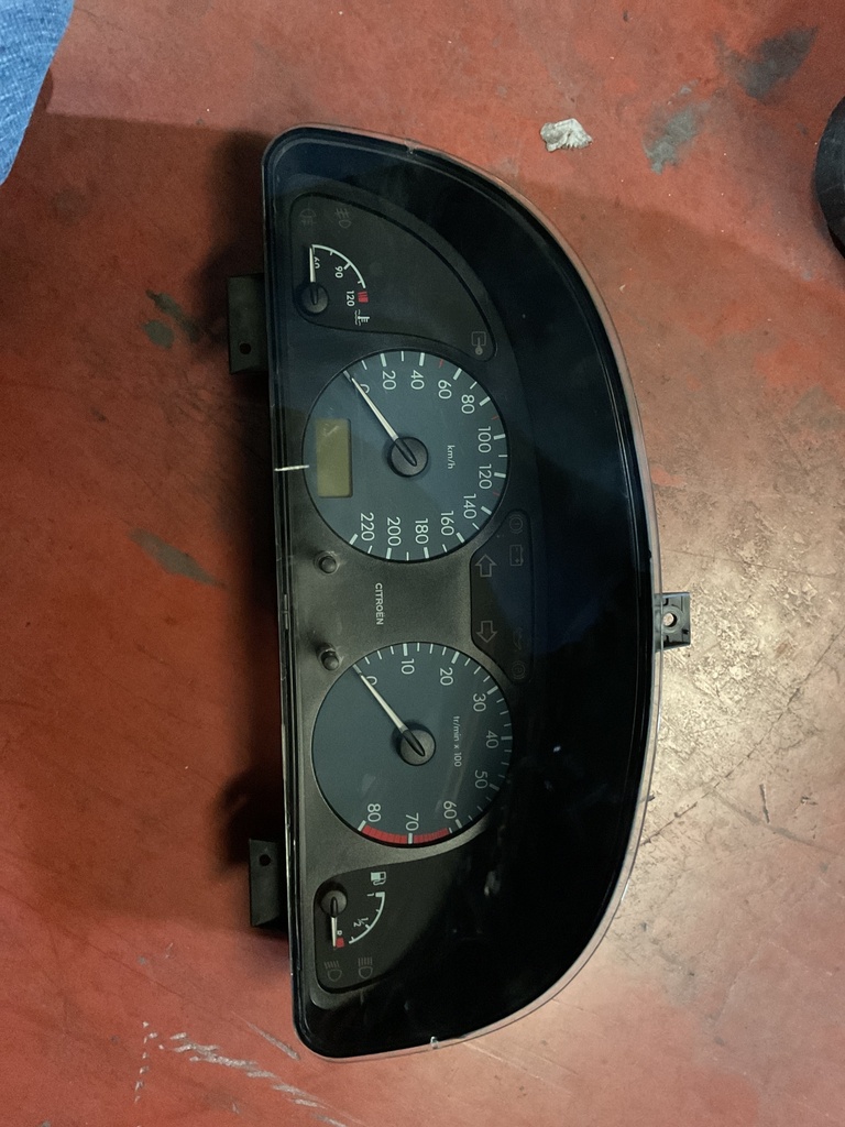 Cuadro instrumentos citroen sxara 2002