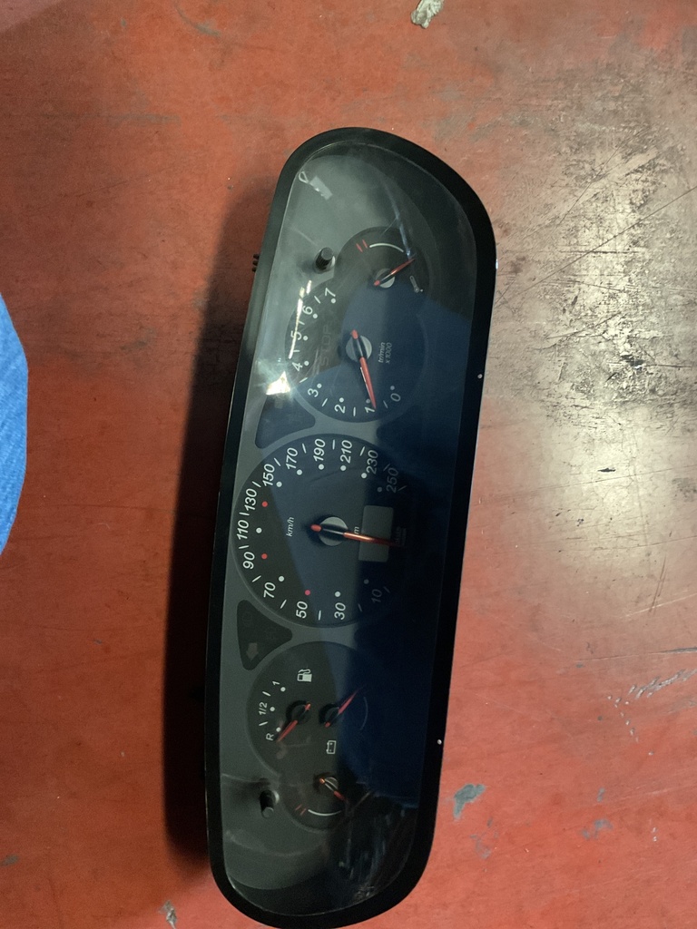 Cuadro instrumentos citroen c5 2002