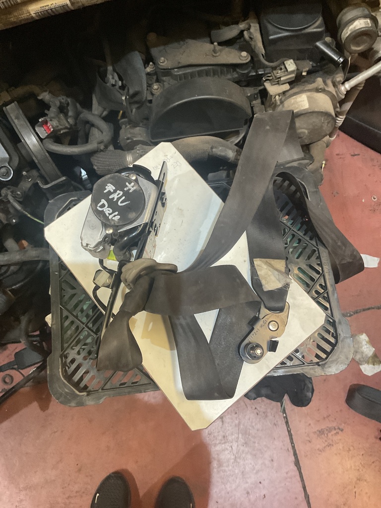 Cinturón seg. del. derecha honda frv '06