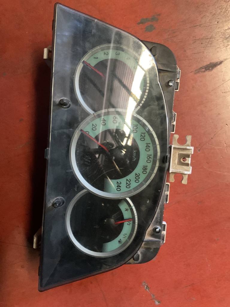 Cuadro instrumentos toyota corrolla 02