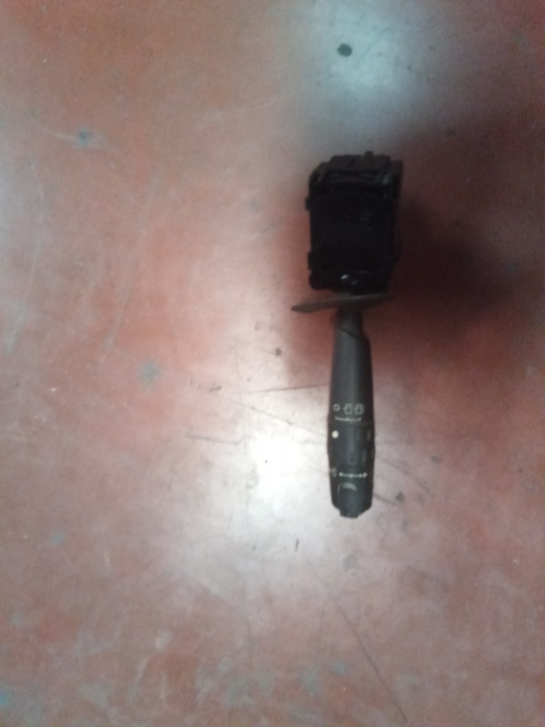 MANDO DE LIMPIAPARABRISAS CITROEN xsara '00