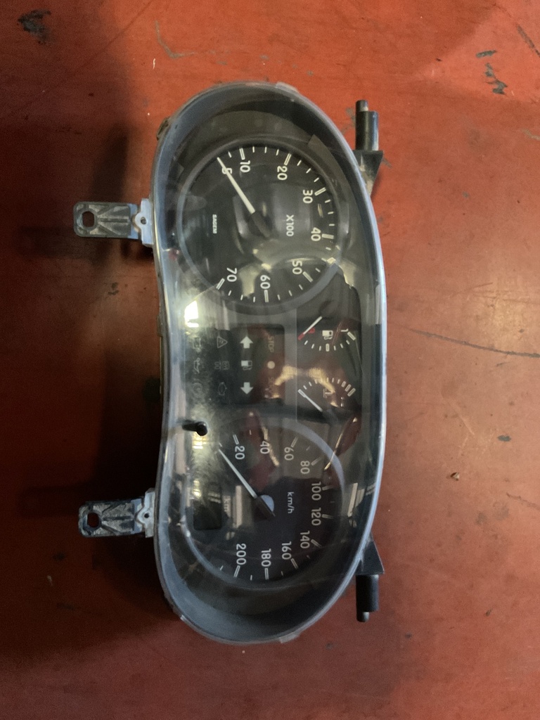 Cuadro instrumentos renault kangoo o2