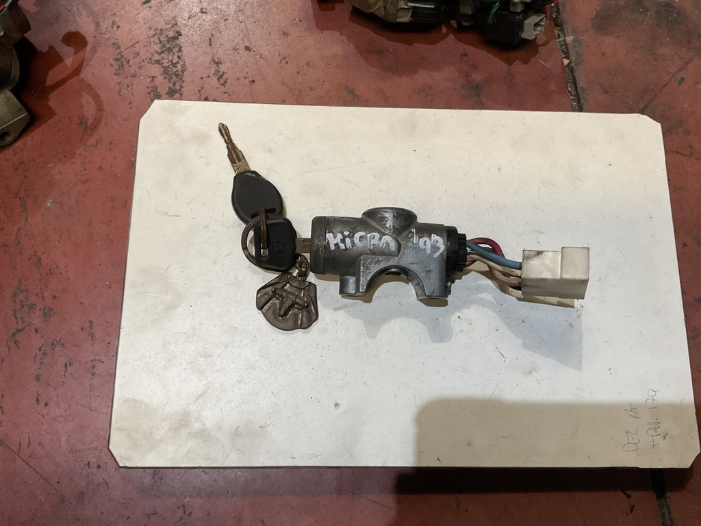 Conmutador de arranque nissan micra '93