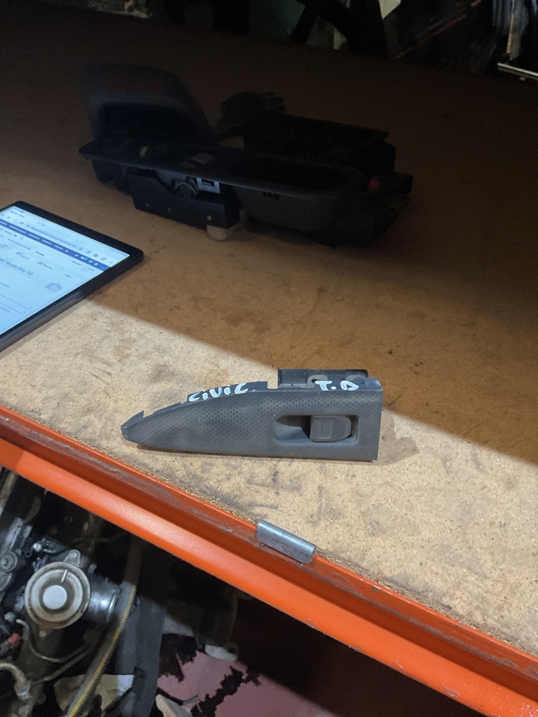 Botonera eleva lunas tras. derecha honda civic'04