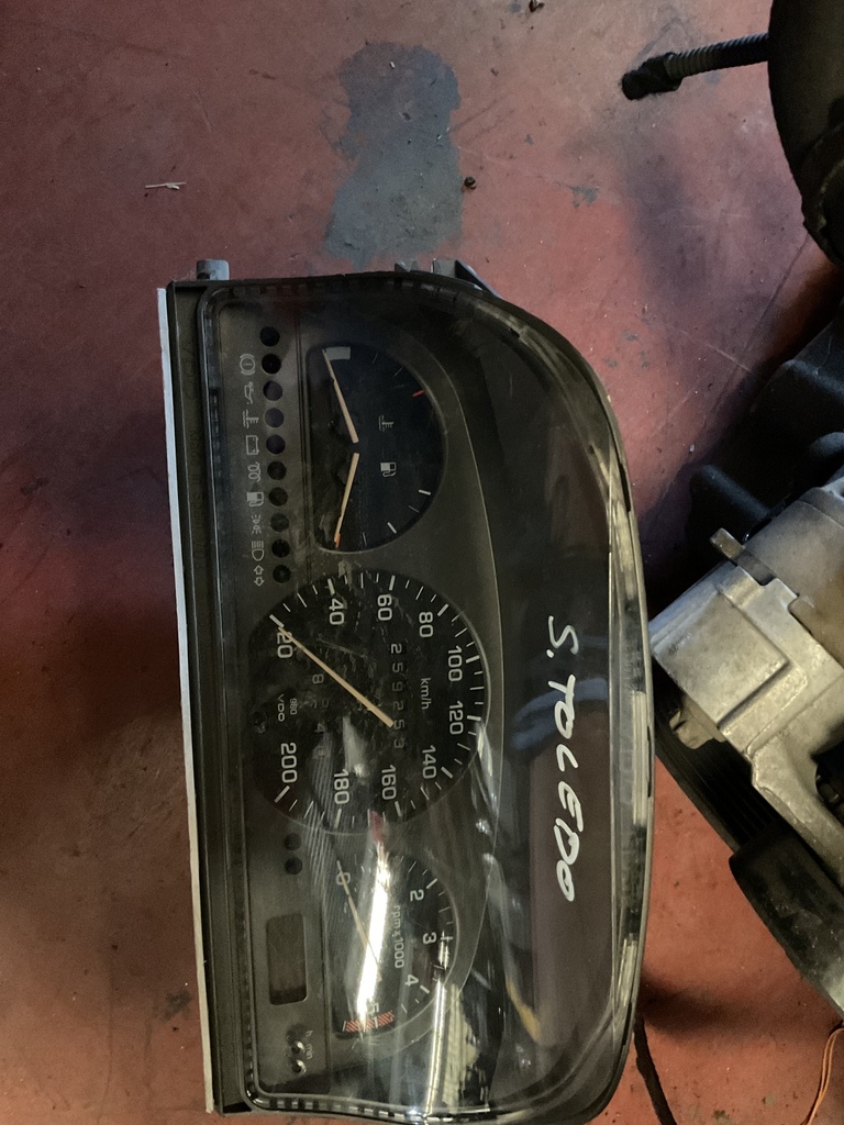 Cuadro instrumentos seat toledo