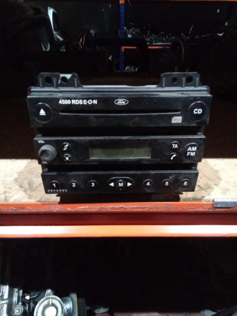 Radio ford fiesta '03