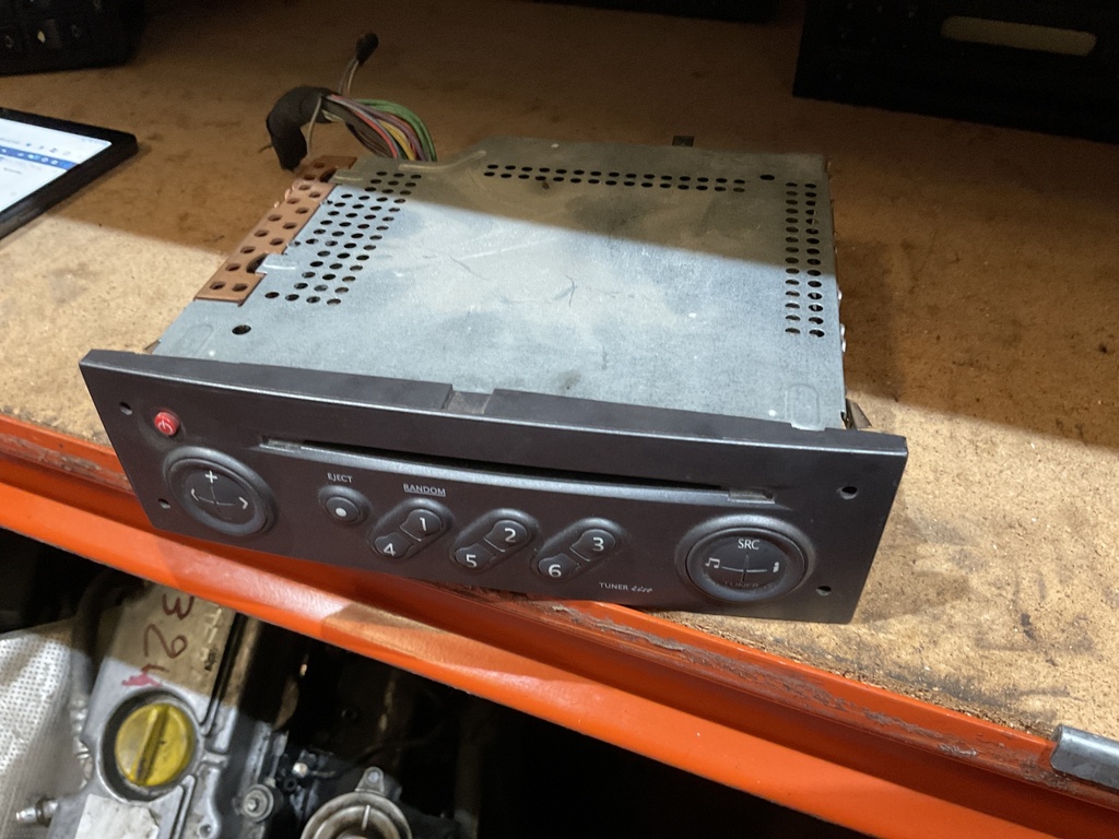 Radio renault megane ii '05