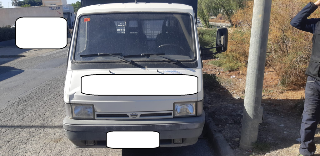 0014 NISSAN TRADE 19997