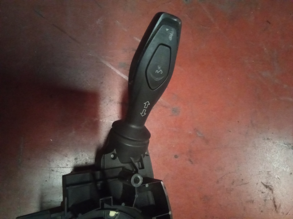 Mando de intermitentes ford fiesta '10