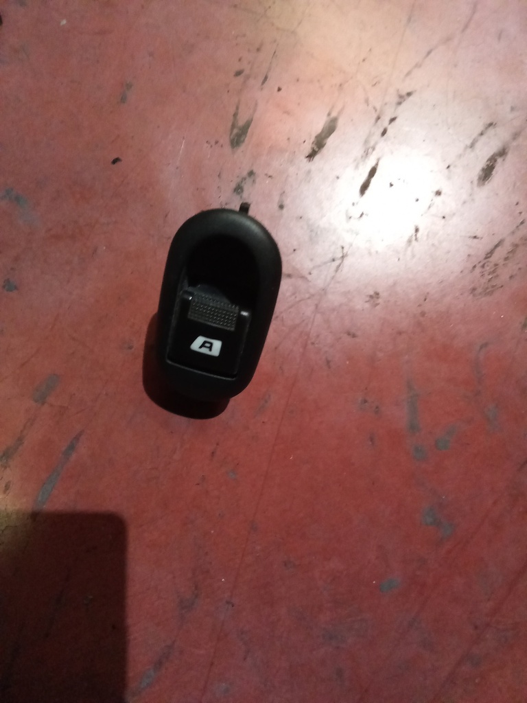 Botonera eleva lunas citroen c3 '03