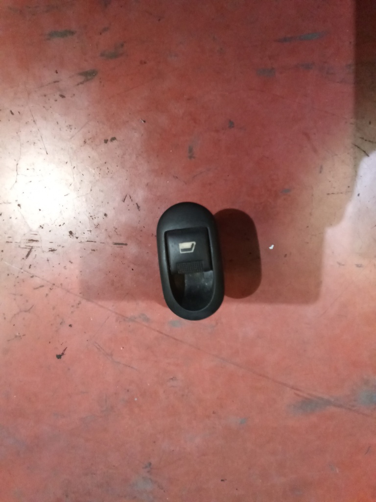 Botonera eleva lunas citroen c2 '07