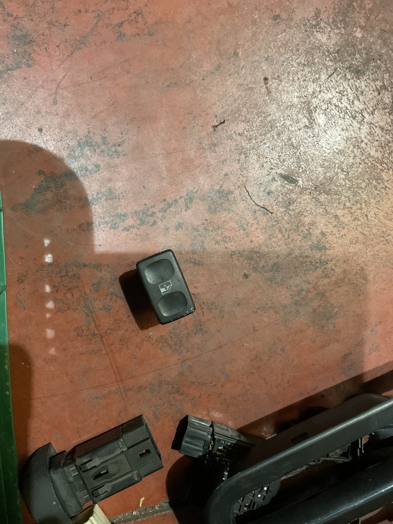 Botonera eleva lunas seat córdoba ‘99