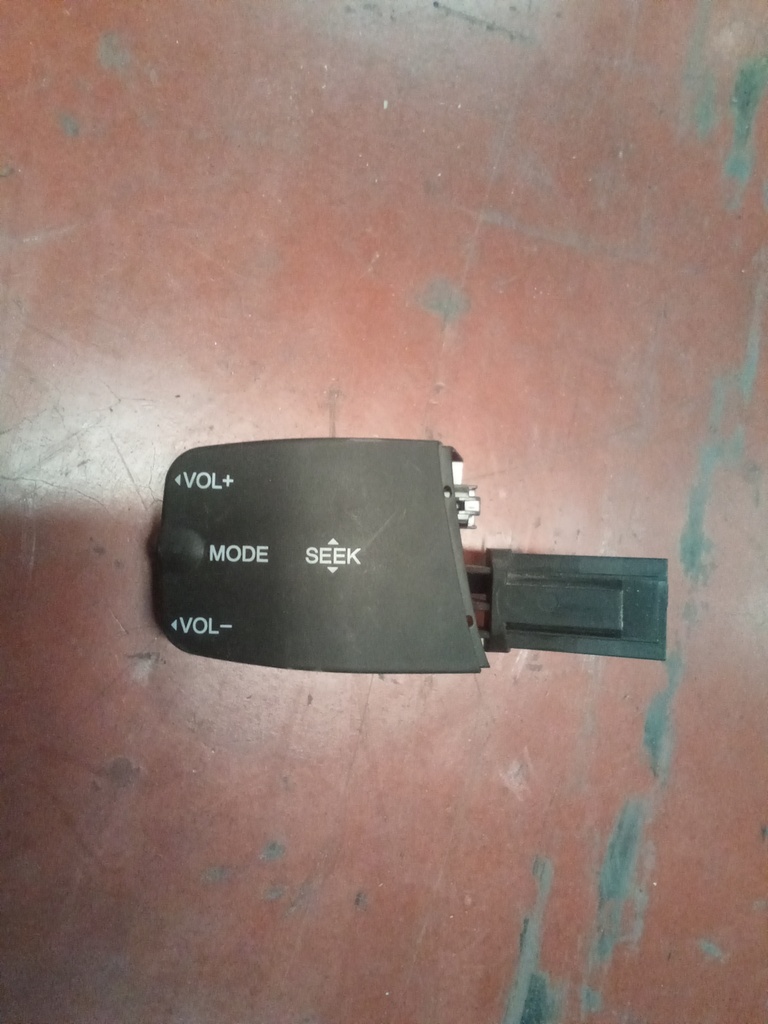 Mando multifuncion ford focus II '06