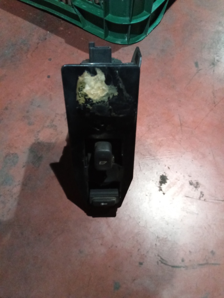 Botonera eleva lunas derecha volvo s60