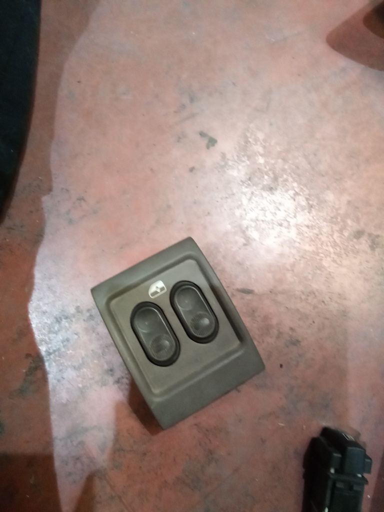 Botonera eleva lunas chrysler pt-cruiser '00