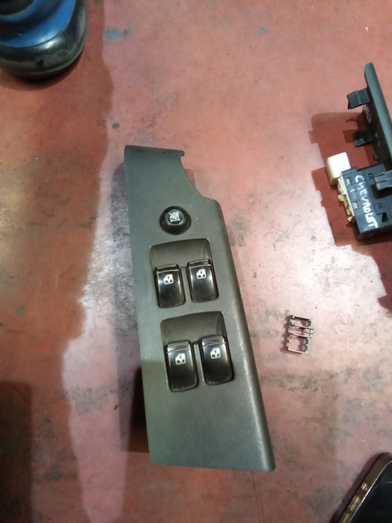 Eleva lunas chevrolet aveo '08