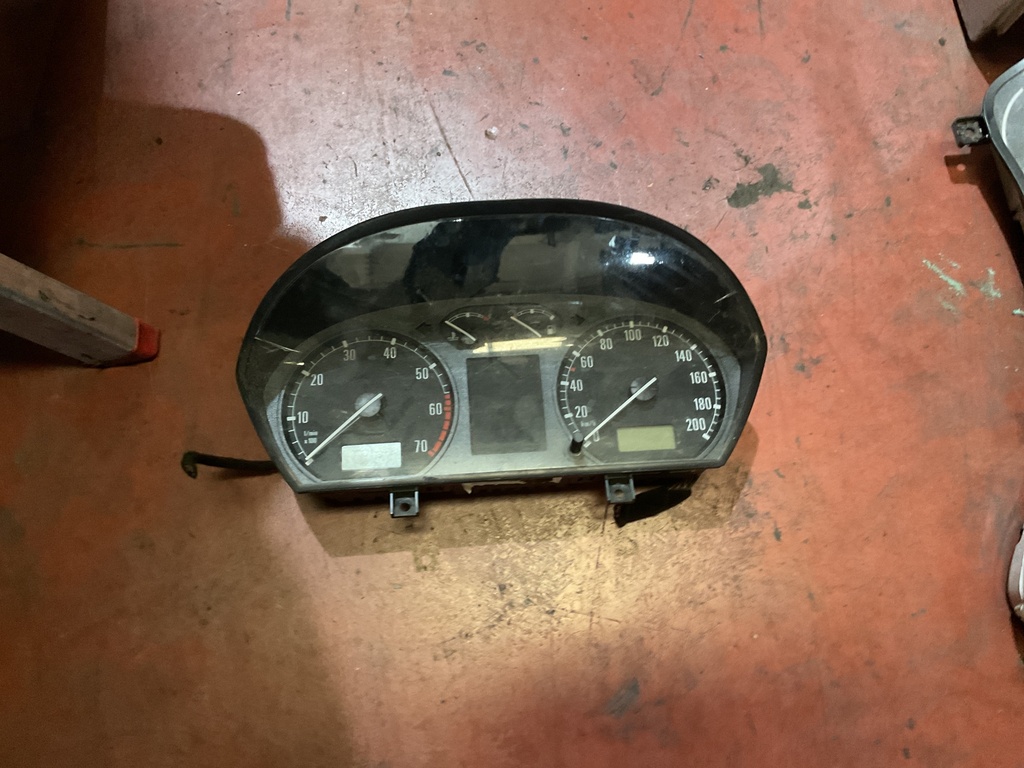 Cuadro instrumentos skoda fabia ‘03