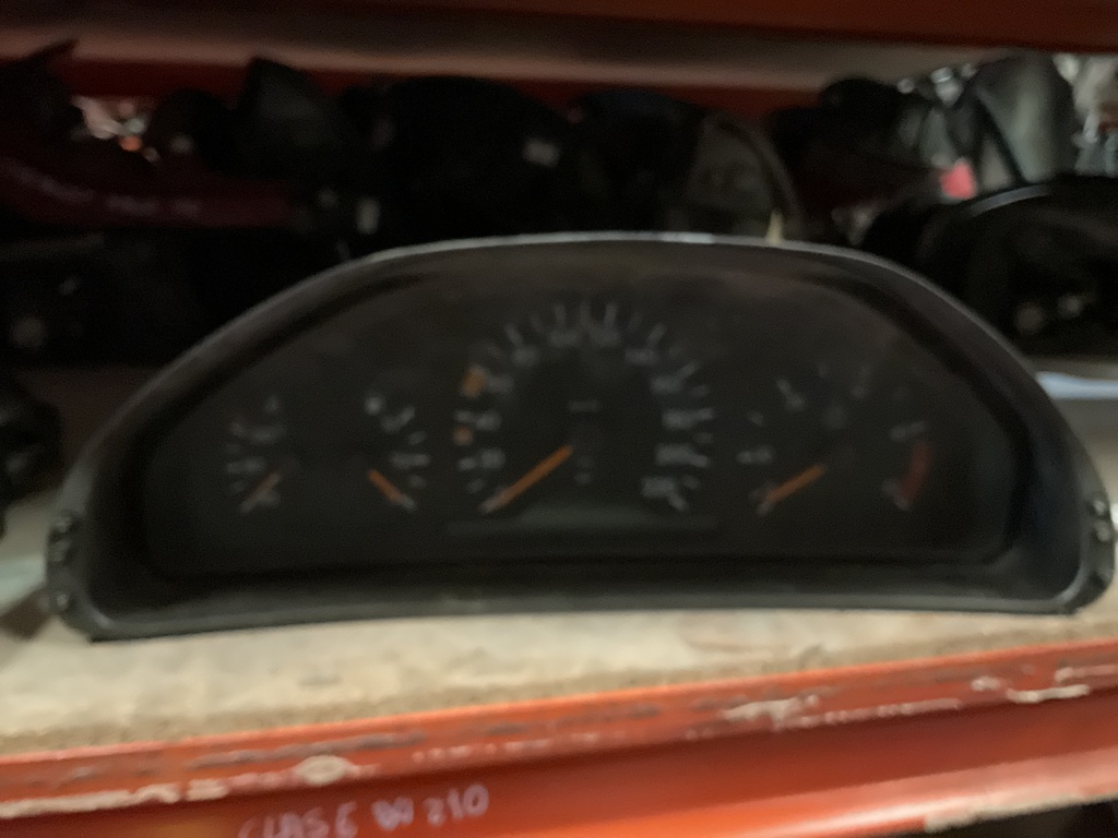 Cuadro instrumentos mercedes e w210