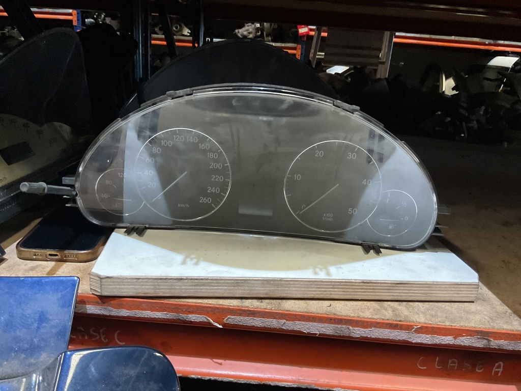 Cuadro instrumentos mercedes clase c w203 ‘04