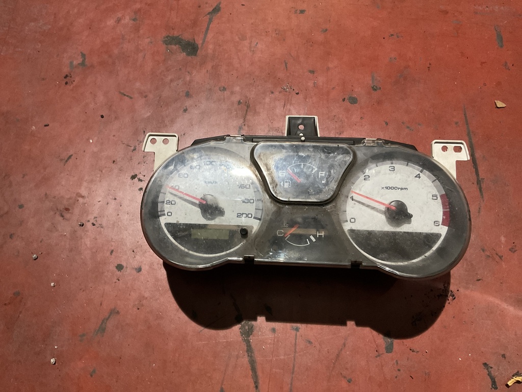 Cuadro instrumentos suzuki ignis ‘05