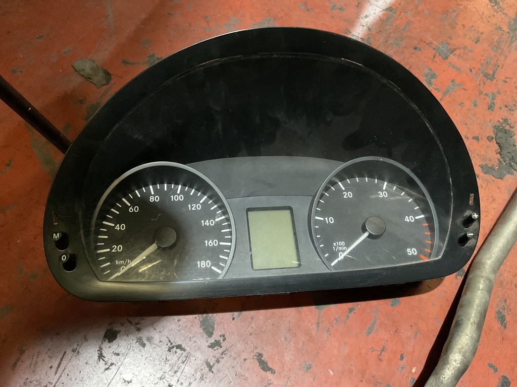 Cuadro instrumentos mercedes sprinter ‘07