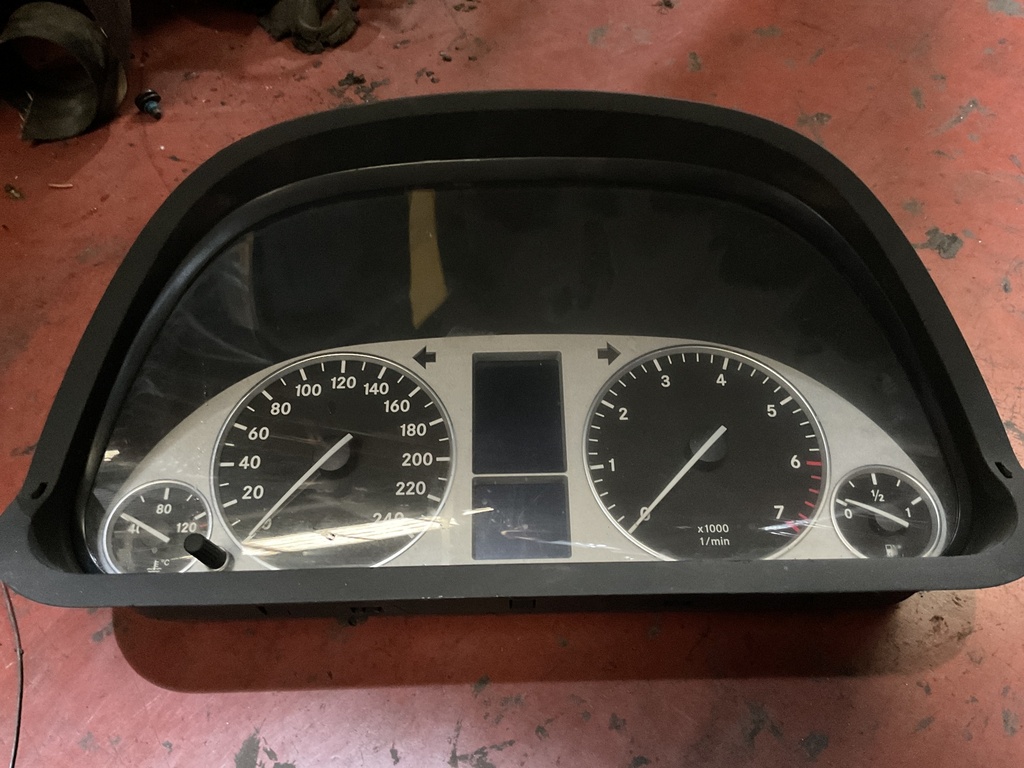 Cuadro instrumentos mercedes clase b w169 ‘08