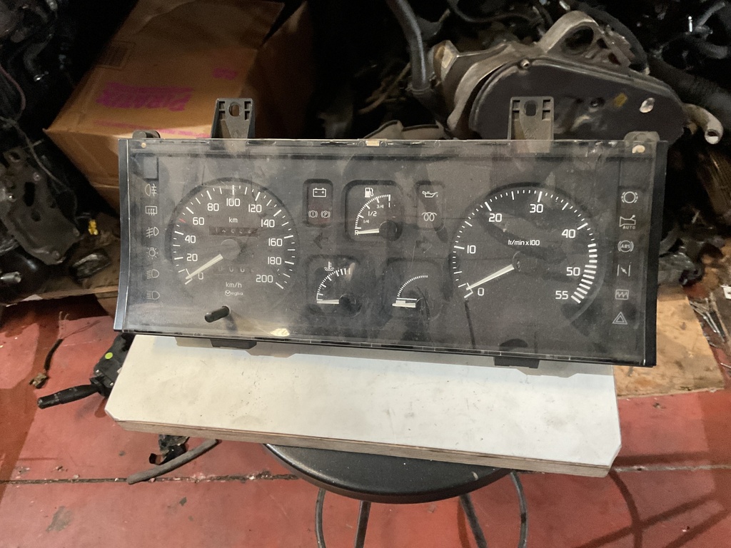 Cuadro instrumentos renault clio ‘97