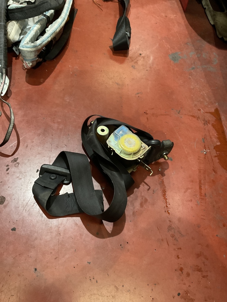 Cinturon delantero izquierdo hyundai cupe 3p ‘05