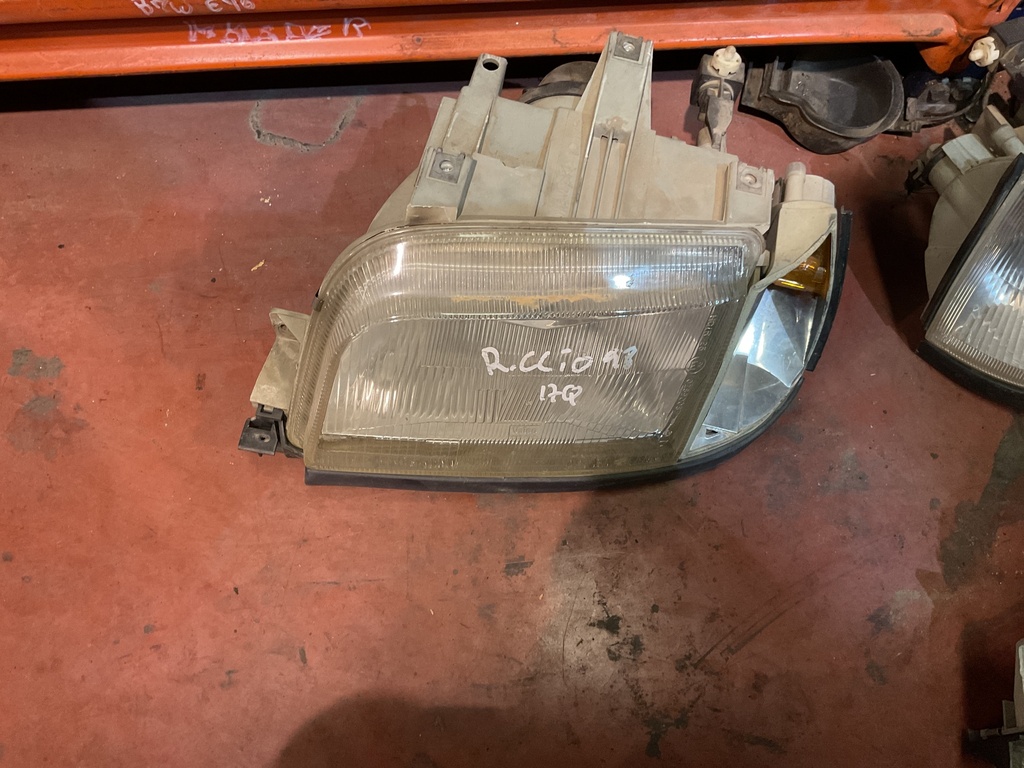 Faro izquierdo renault clio 1998