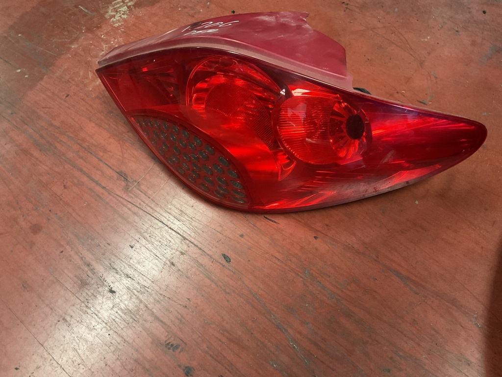 Piloto derecho peugeot 207 06