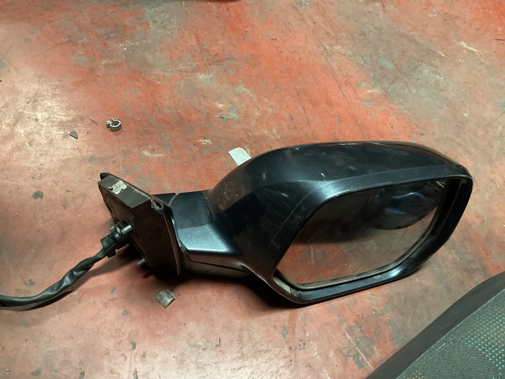 Retrovisor derecho honda frv ‘06