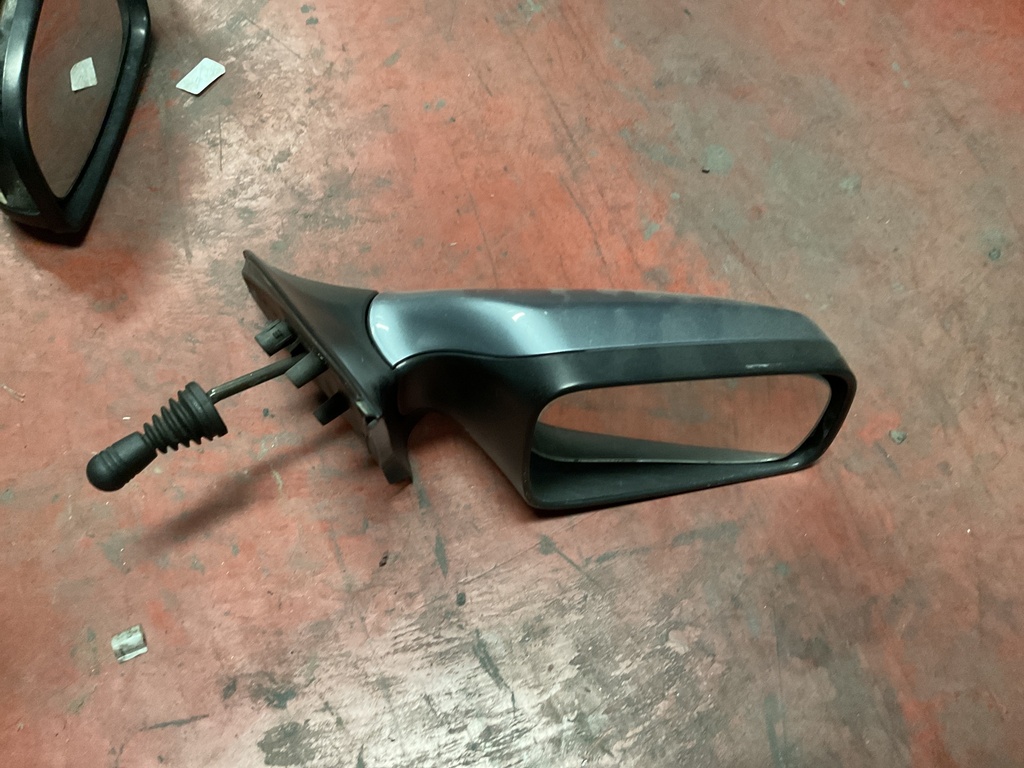 Retrovisor izquierdo manual opel astra g ‘98