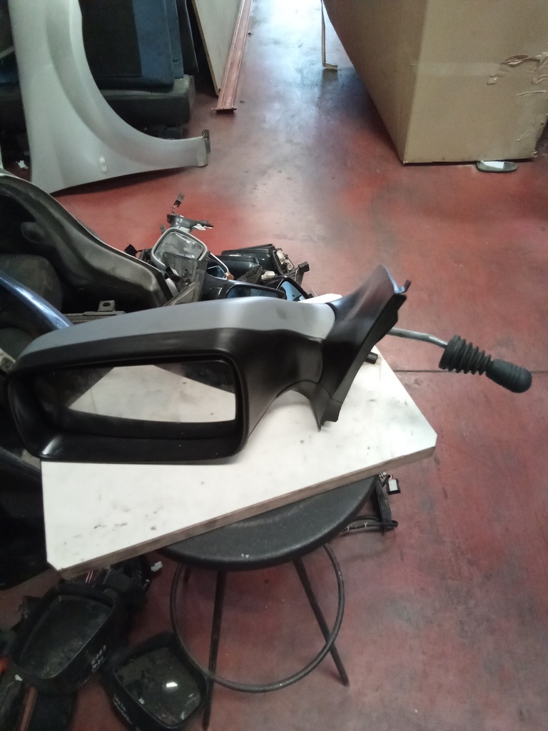 Retrovisor izquierdo manual opel astra g '98