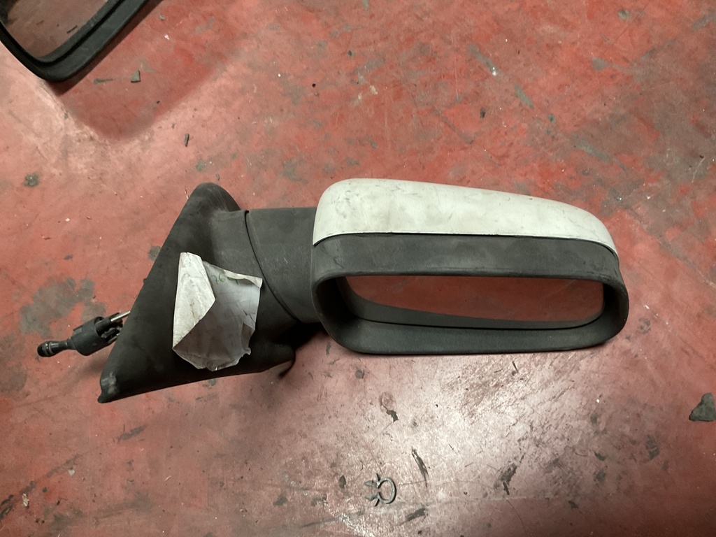 Retrovisor izquierdo manual citroen zx ‘91
