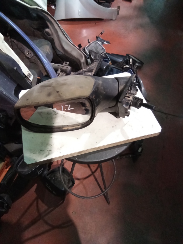 Retrovisor izquierdo manual citroen c3 '03