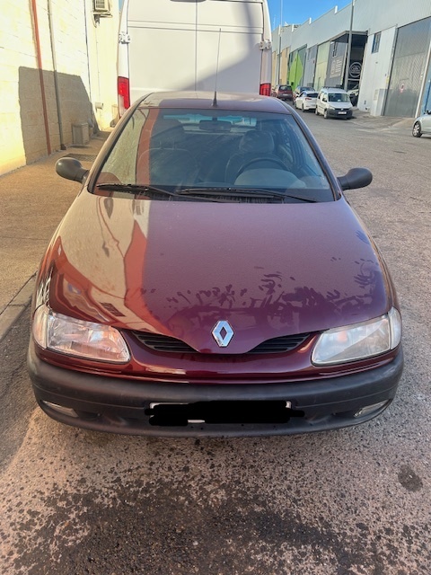 0060 RENAULT LAGUNA 1995 2.2D