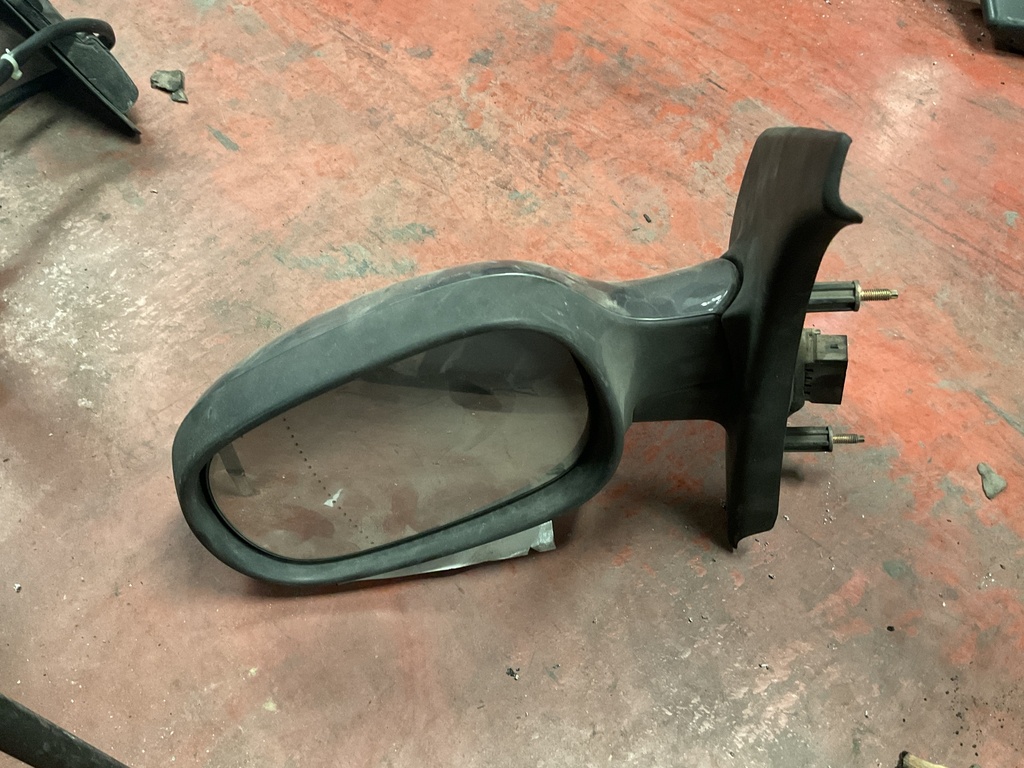 Retrovisor izquierdo renault scenic ‘00