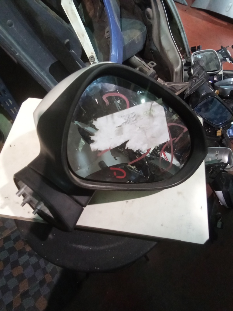 Retrovisor derecho seat ibiza '10