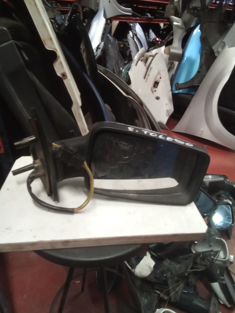 Retrovisor derecho seat toledo '98