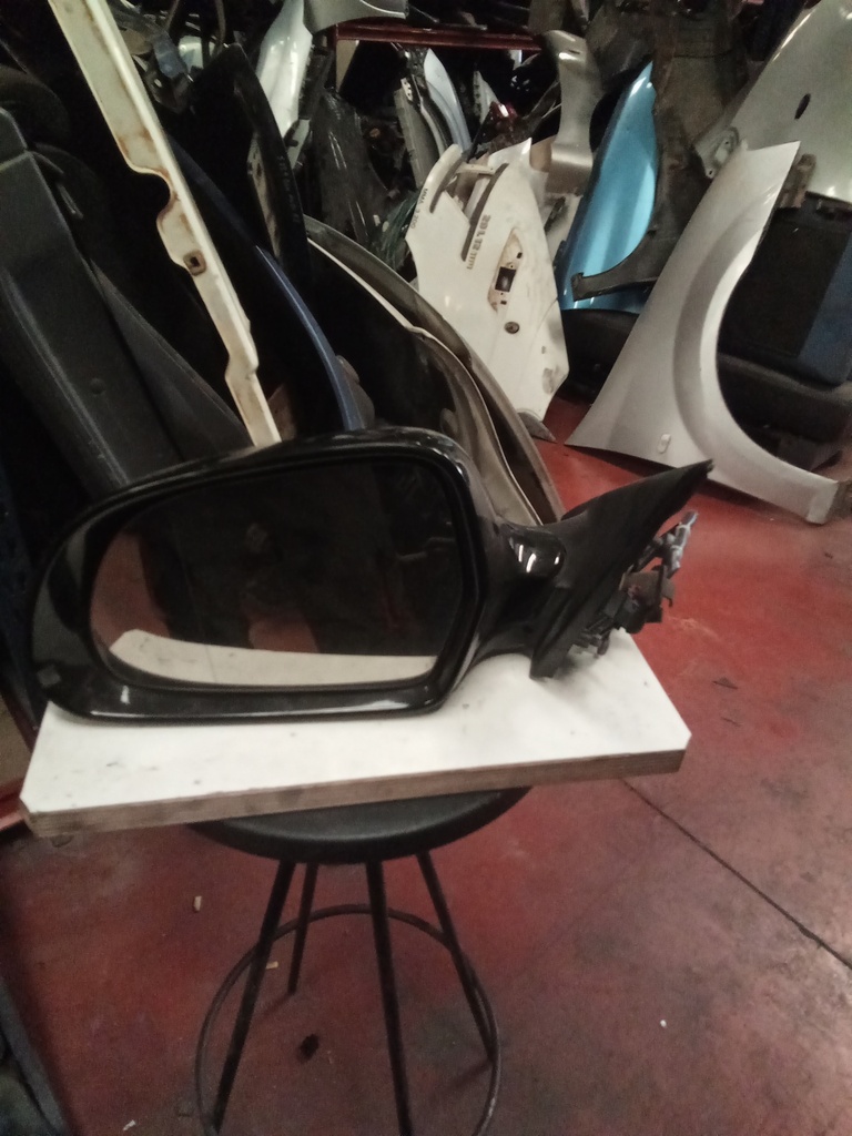Retrovisor izquierdo audi a4 '08