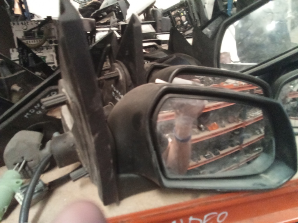 Retrovisor derecho ford mondeo '03