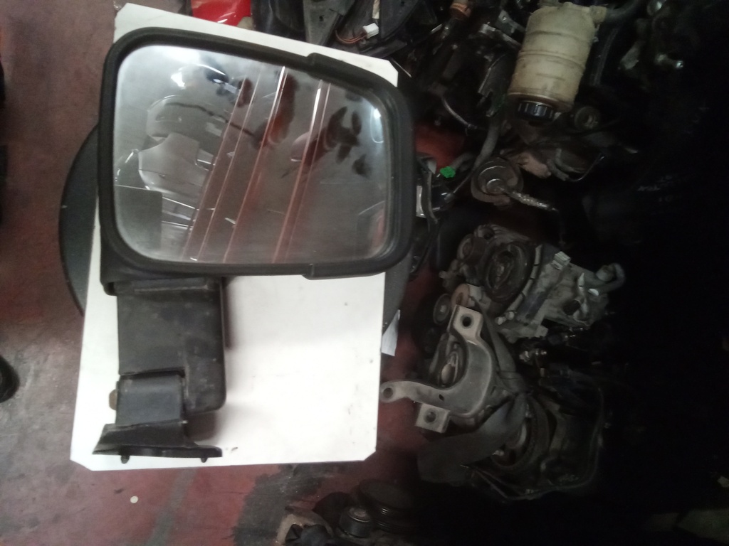 Retrovisor izquierdo ford Transit '95