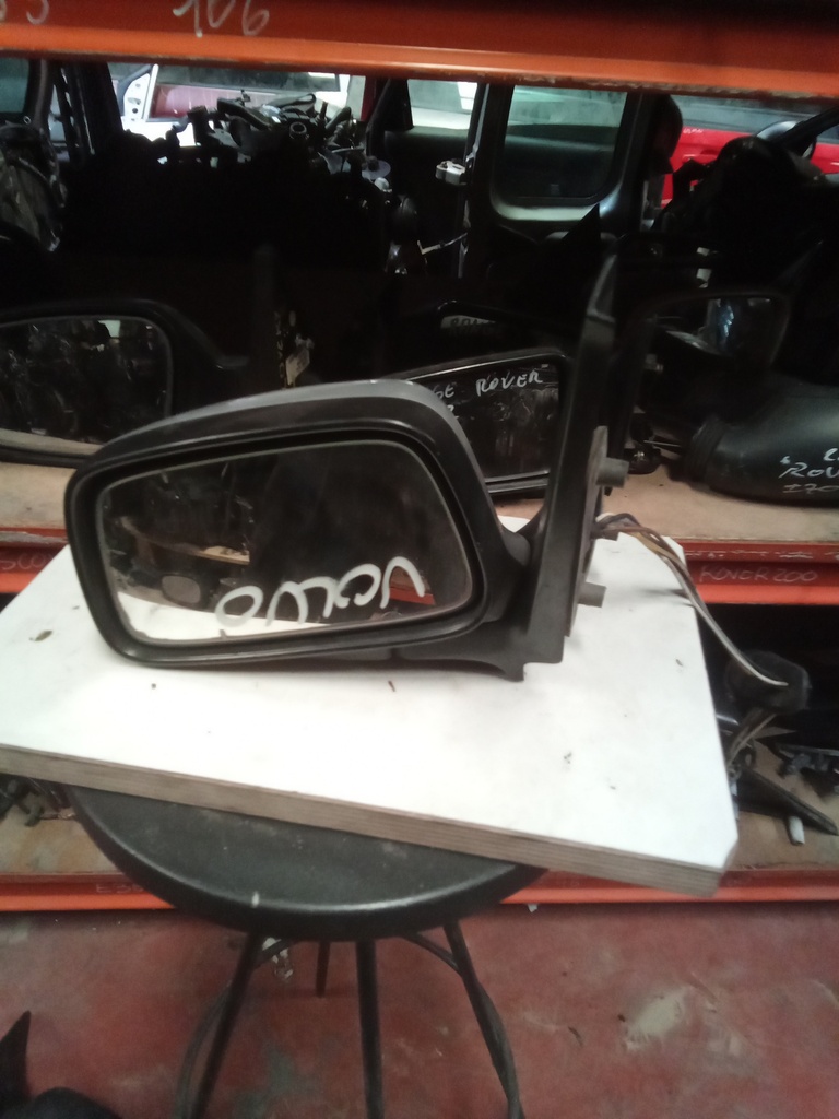 Retrovisor izquierdo volvo 440 '93