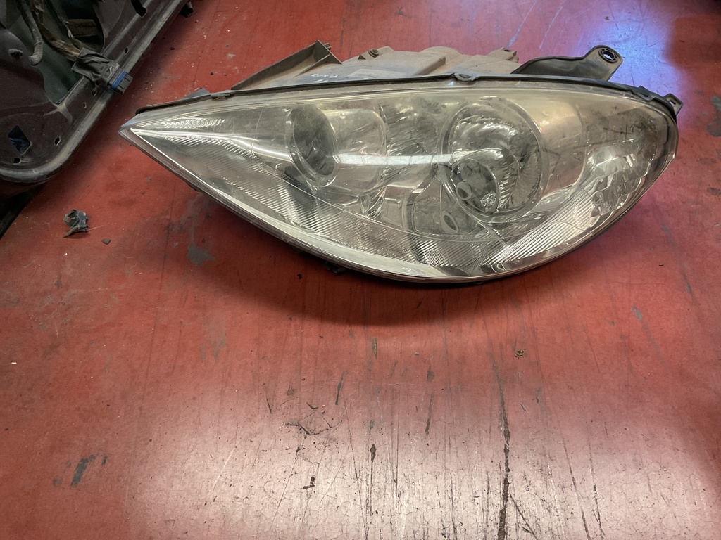 Faro izquierdo peugeot 807