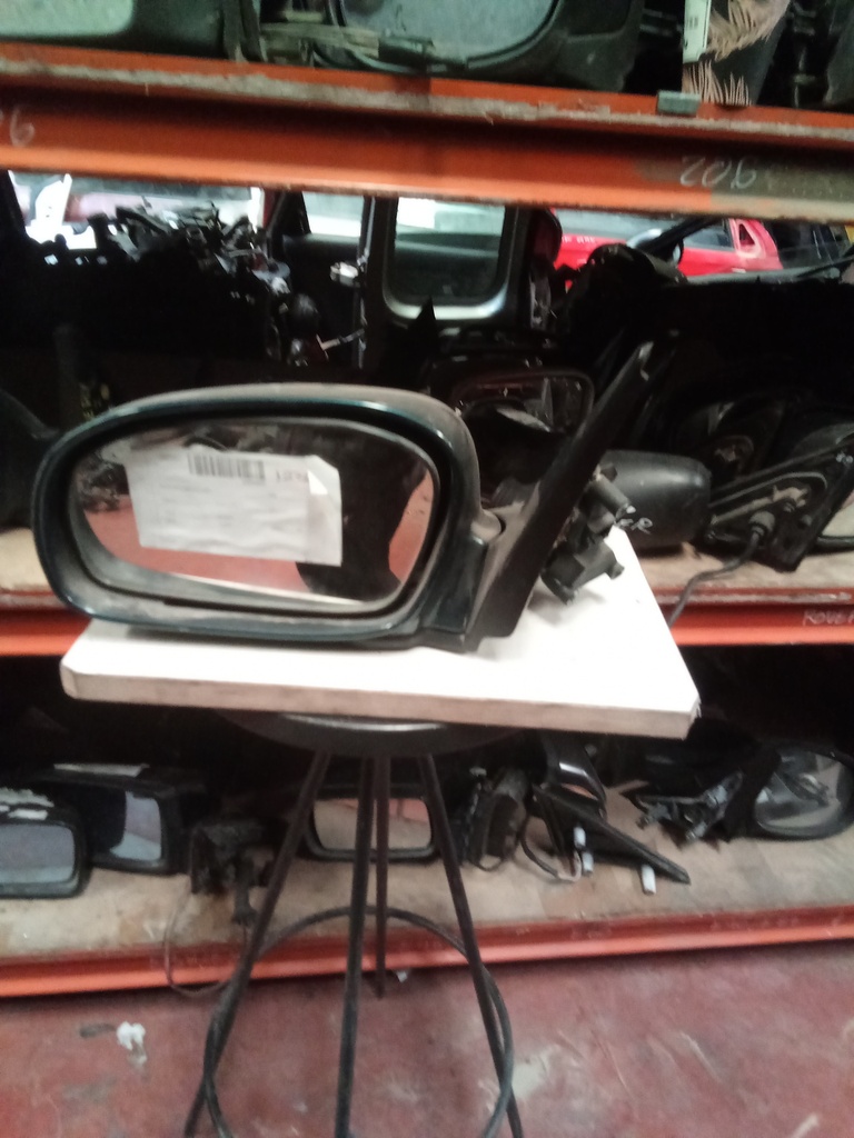 Retrovisor izquierdo daewoo aranos '98