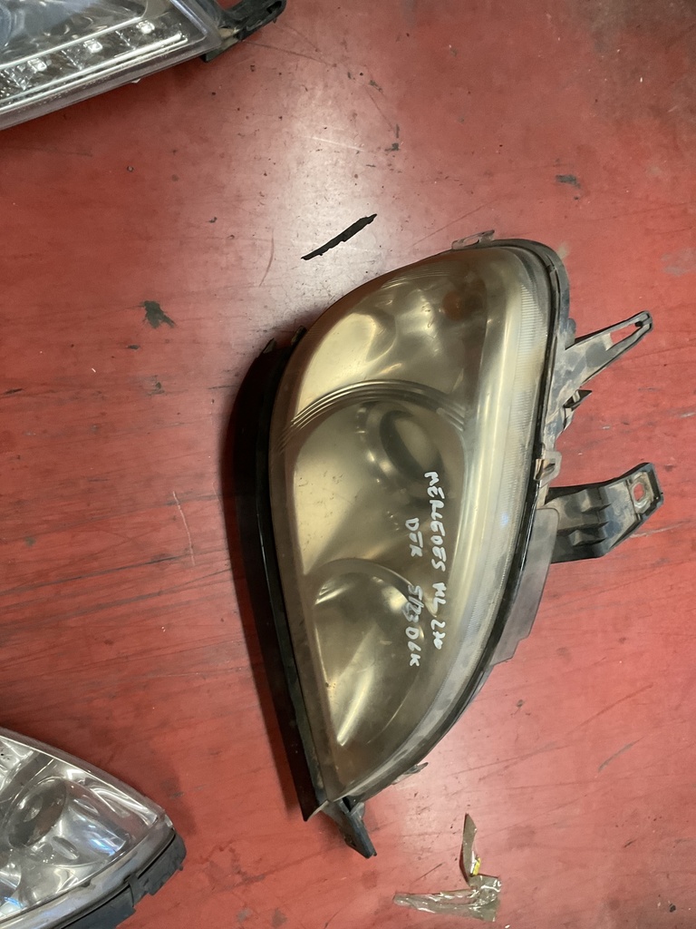 Faro derecho mercedes ml 270