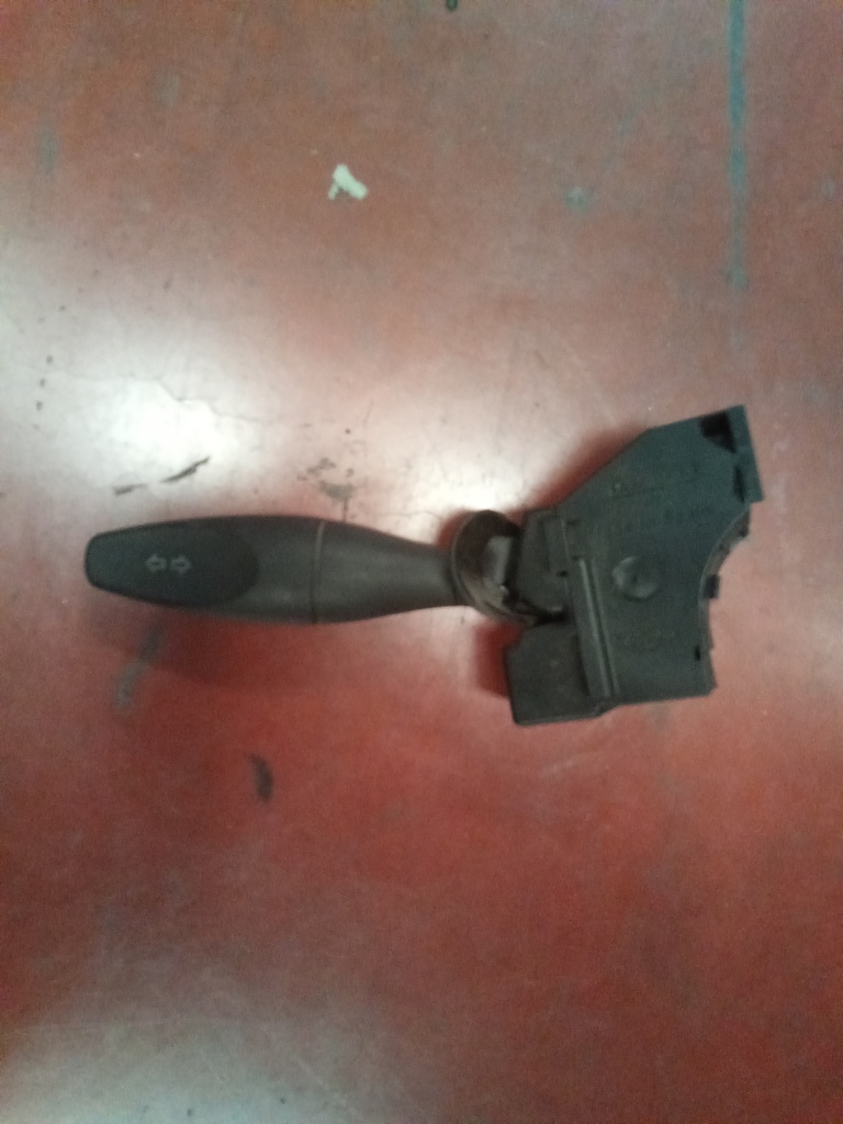 Mando de luces ford focus '02