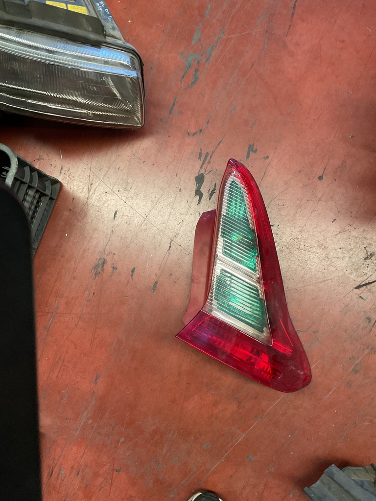 Piloto derecho Citroen C4 2002