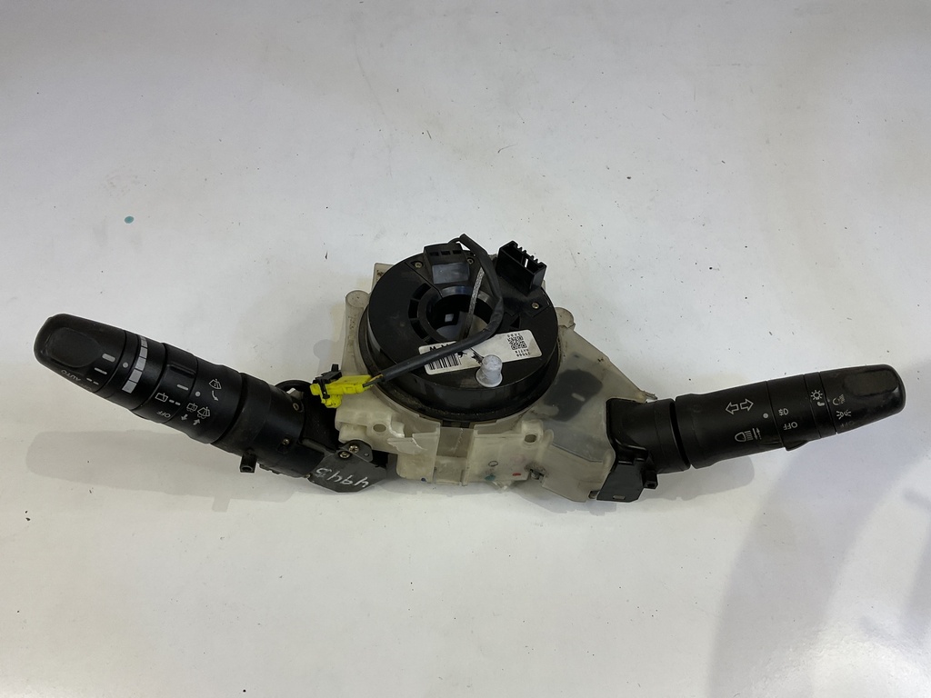 Mando multifuncion nissan micra 2002